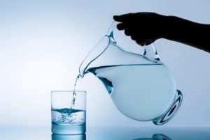 揭秘净水器骗局：过滤后还是自来水？想买的朋友，定要弄清楚